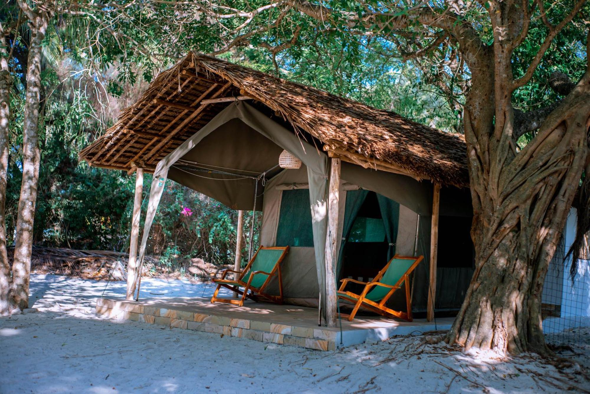 הוסטל דאר א-סאלאם Mikadi Beach Camp & Backpackers מראה חיצוני תמונה